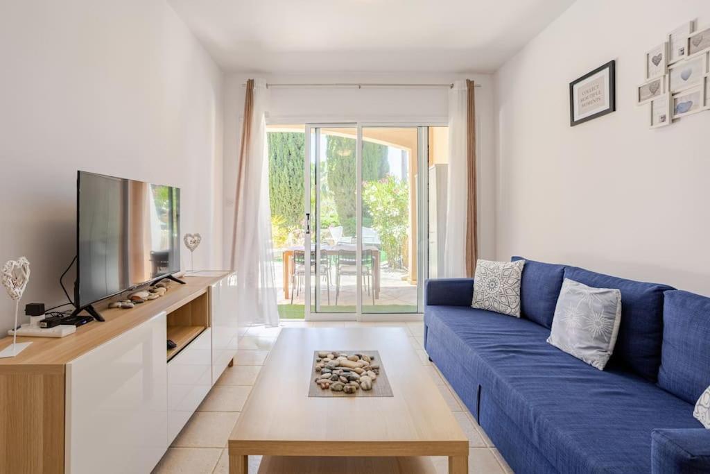 Grosses Apartment In Idyllischer Anlage, Strandnah ماندريا المظهر الخارجي الصورة